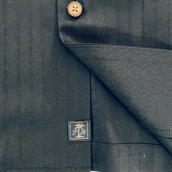 Tommy Bahama Panel Back Camp Shirt - Picture 5 of 9